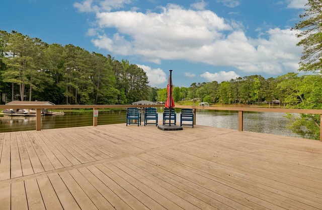 New! Lakefront, Deck, Dock, Kayak