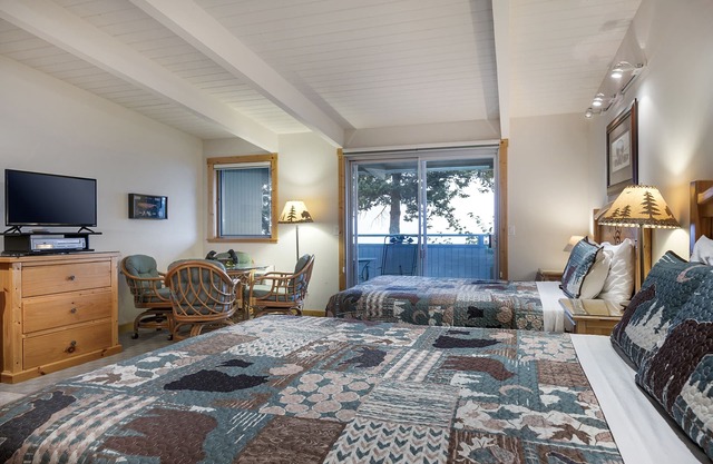 New! Lakeside Studio near Glacier!