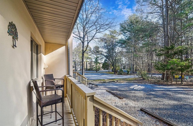 NEW LISTING 2025! Relax and enjoy a peaceful oasis with easy access to the Beach! Welcome to SEAbatical, an upgraded 2-bedroom, 2 bath townhouse