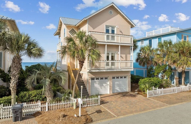 New Listing! Beach Front! Hot Tub! Panoramic Views of the Gulf! 3 Adult Bikes! Grill!
