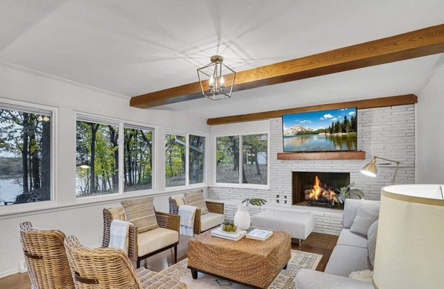 New Listing!- Birch lake Cozy Cottage