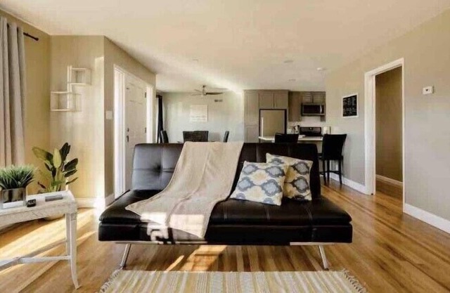 Cozy & Pet friendly 3 bedroom home in Monterey co.