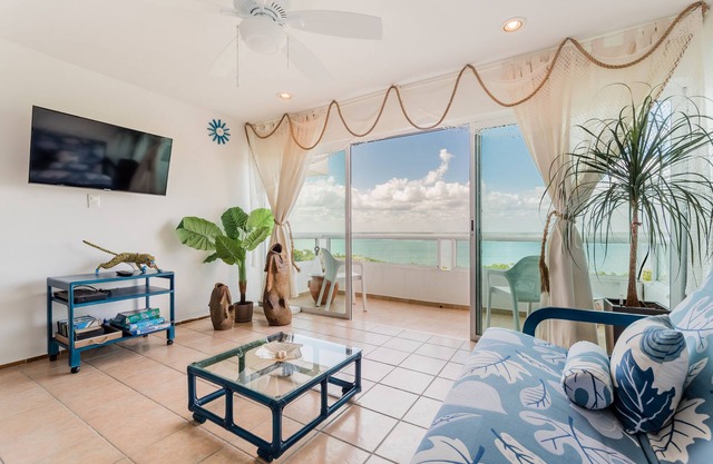 NEW LISTING DISCOUNT! Beach front Penthouse stellar stunning views