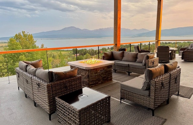 NEW LISTING! Elegant, Dramatic Mountain/Lake Views! 20 Mins to Yellowstone NP!