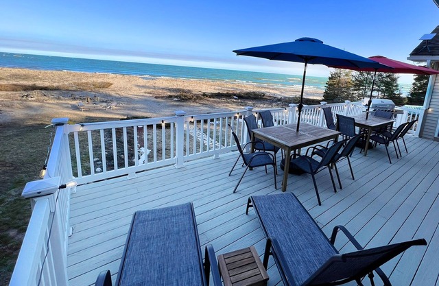 New Listing. Family-friendly home, private sandy beach on Lake Michigan!