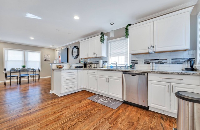 New listing! Golf Getaway - 4 Bedroom (5-beds)