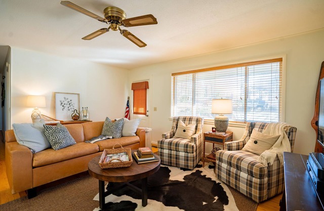 New Listing! Has Relaxing Screened Porch, Steps from Greers Ferry Lake!