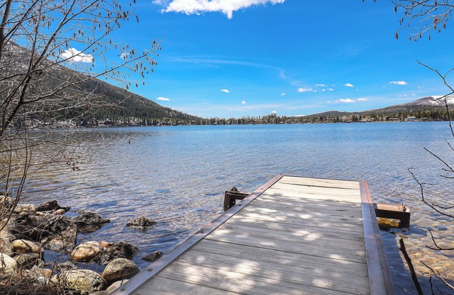 NEW listing in Lemmon Lodge with private sand beach on Grand Lake!