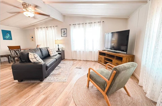 New Listing in Thatcher