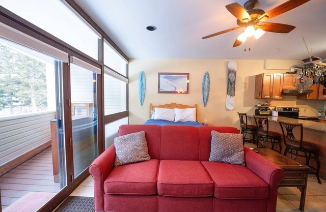 New Listing In The Taos Ski Valley short walk to base/chairlift, hottub, parking