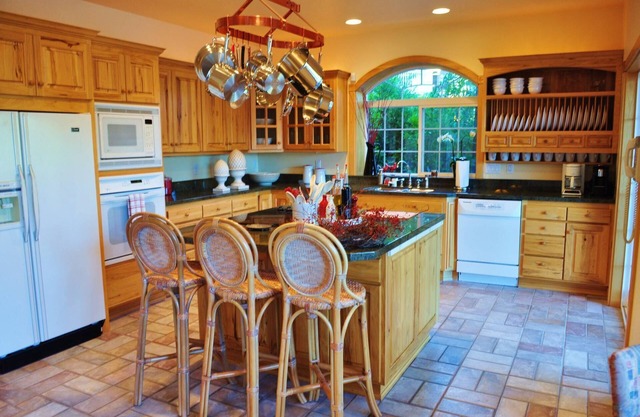 New Listing! Luxurious Lakefront Estate with private dock, fire pit, gas grill, and amazing views