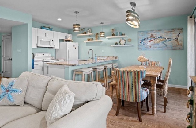 New Listing~Gorgeous 3/2 Bayfront Condo~W/Boat Dock
