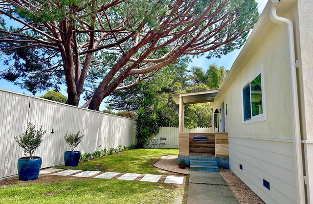 New Listing! MesaRoc Surf Lodge A funky chateau steps to the beach or the action