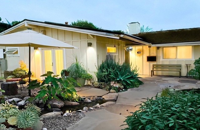 New Listing Monthly, Mesa Gardens, 2 Bed Home w/ Private Jacuzzi & Koi Pond