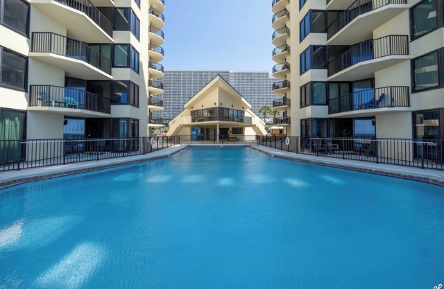 NEW LISTING SPECIAL-BEACH FRONT BALCONY VIEWS-KING BED-BEACH CHAIRS PROVIDED!!!