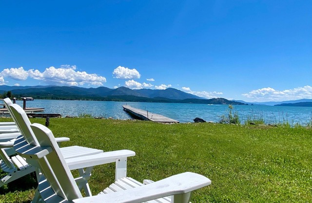 NEW LISTING: SANDPOINT LAKEFRONT HOME, ten minutes to free Schweitzer shuttle.