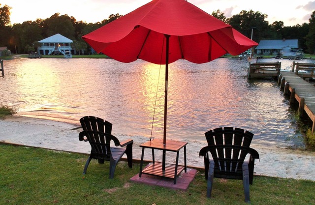NEUE AUFLISTUNG! Seeufer am Lake Marion! Rampe, 12 Personen, Wi-Fi, Kabel