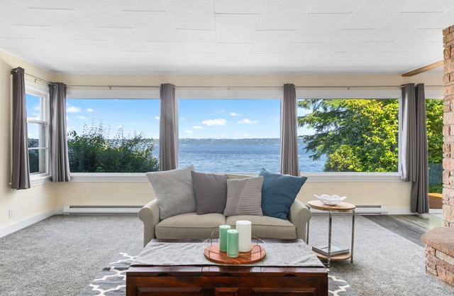 New listing! Seascape Cottage - A Vashon Island waterfront retreat