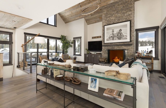 New Listing! Spanish Peaks Ski-in/Ski-out Cabin with Hot Tub, Fireplace, Heated Garage and Grill!