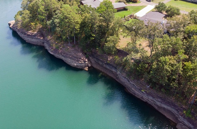 New Listing - Spectacular Lake Front in Heber Springs