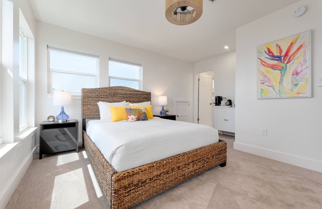 New Listing / 1-BR Oceanfront - E