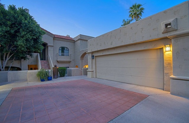 New listing. Walk to Arizona Biltmore Resort and Spa.