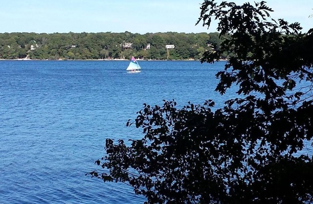neues Angebot Waterview 3BR / 2BTH Haus in East Falmouth mit Seeblick und Zugang