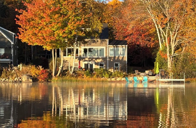 New Listing With Experienced Super Host- Lakefront Home Near Portland