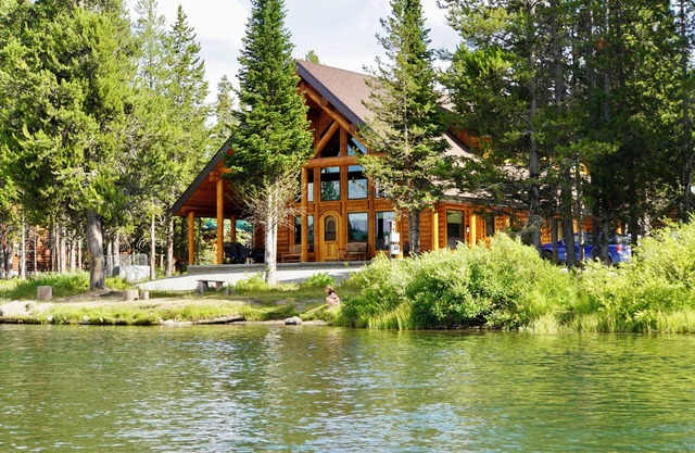 Berghütte am Snake River, 2 Hektar Wald 20 Meilen von Yellowstone