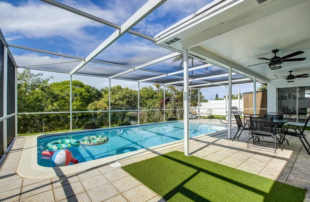 New! Lush Villa w/ Pool and King Bed Sleeps 10..