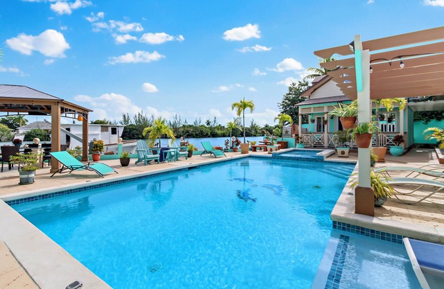 NEW LUXE Canal-Front Cottage in THE BAHAMAS!!!