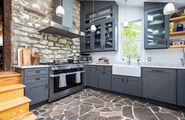 NEW: Luxe Historical Style in Stone Ridge.