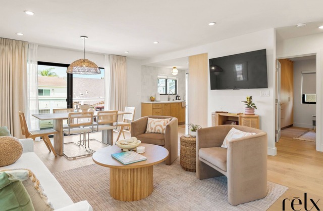 New! Luxury 1 Bedroom + 1 Bathroom Executive Units. 1 Block walk to the Ocean!
