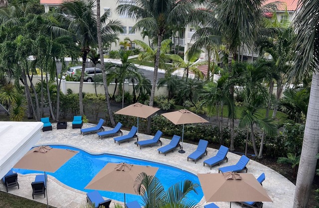 NEW Luxury, 4BDR, Spacious, Paradise Island, Steps from Atlantis, Pool, Dock