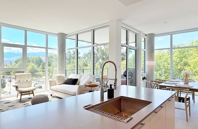 New Luxury Beachfront Escape with Pool and Hottub