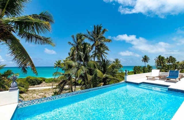 New Luxury Home Pink Sand Beach w/Heated Pool