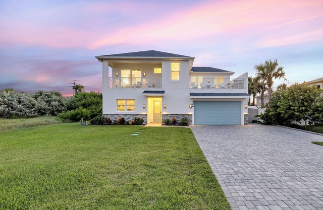 New Luxury home! Directly across from the beach with pool and spa