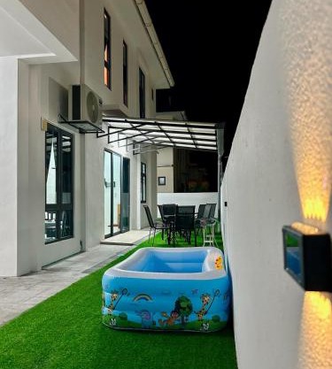 New Luxury Semi-D In Banting, Pantai Morib - Nearby Tanjung Sepat