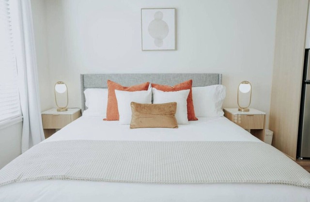 NEW Minimalist & Clean Apt in Downtown SLC