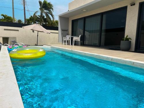 New Modern 3BR Villa Pool Fully AC