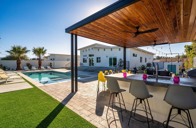 *New! Modern| 2 King suites | Pool, Hot Tub, EV