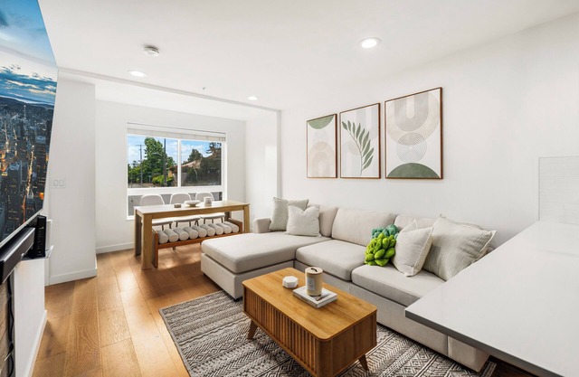 NEW! Modern Ballard Retreat 3BR 2.5BA Fits 8 People with AC 1 King 3 Queen Beds