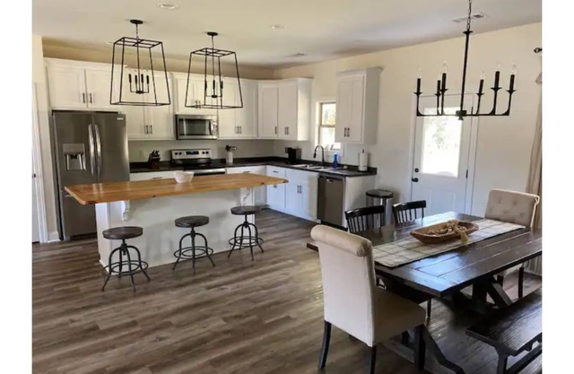 *New* Modern Charm in the heart of West Tupelo