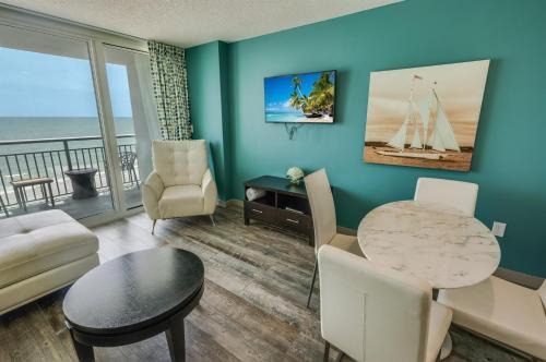 New Modern, Direct Oceanfront, Boardwalk, Views!