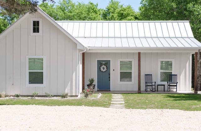 "NEW" Modern Farmhouse in the middle of it ALL!