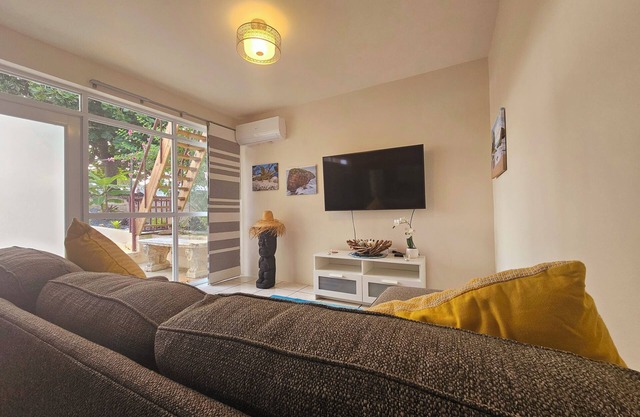 New/Modern Guest House in the Heart of the West Side