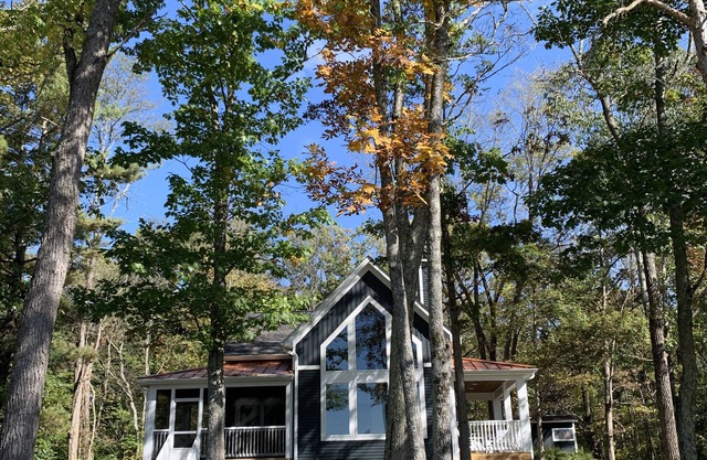New Modern, Mountain Views & Natural Habitat
