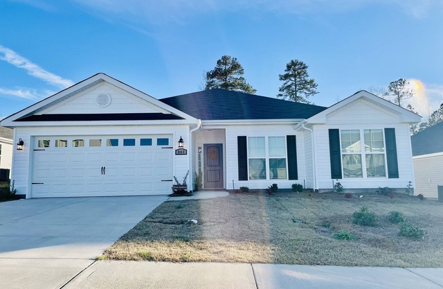 NEW MODERN Ranch-Style home — minutes from the course ! ⛳️