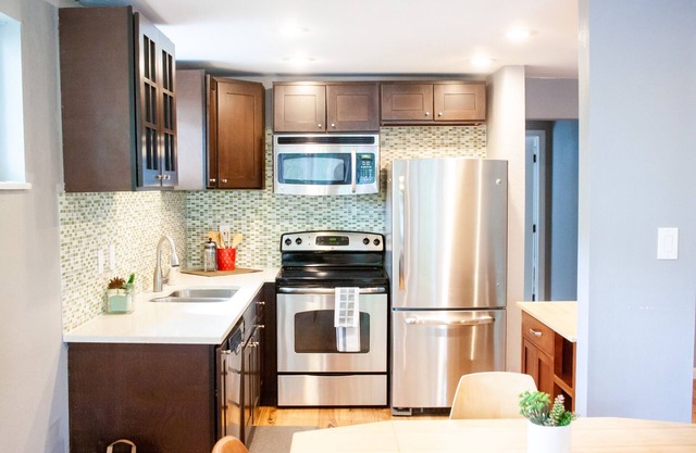 NEW! Modern Spacious Fremont 2 bedroom /2 bathroom with Parking