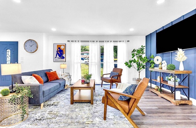 NEW | Moderne Luxe Home | Mins to ATL & Decatur Sq